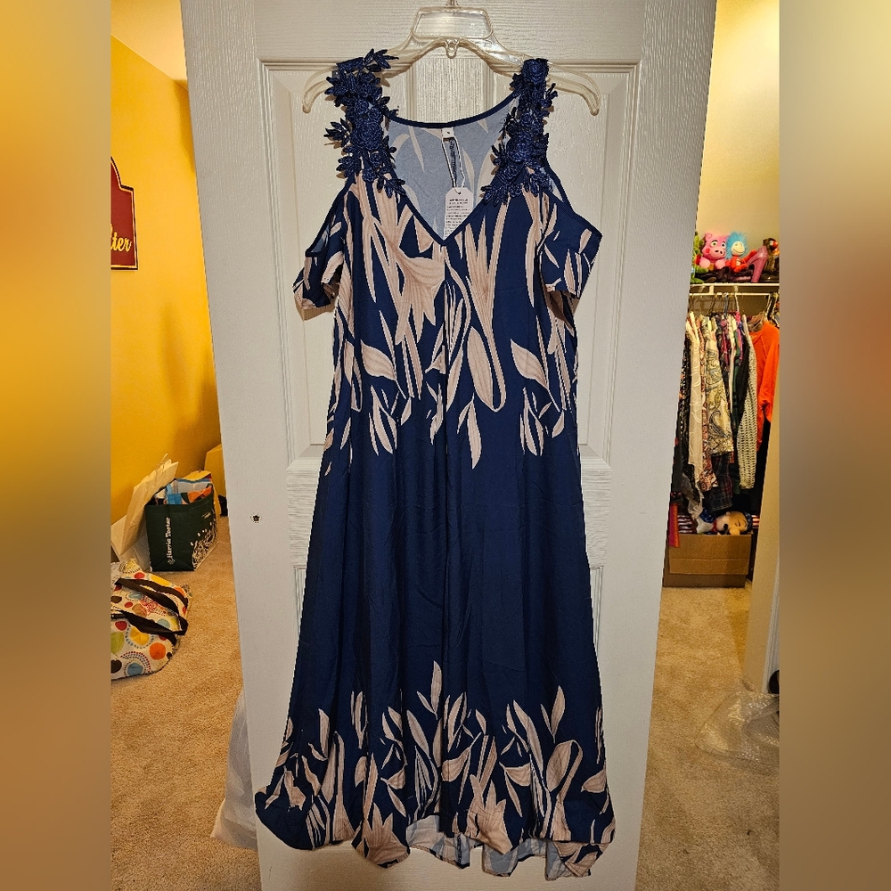 Blue & Tan Maxi Dress W/Shoulder Cut Outs sz M